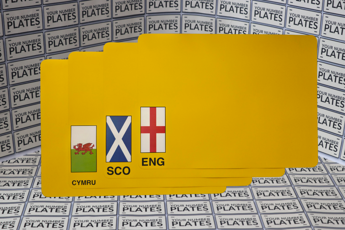 yellow square number plate reflective 284x210mm with flag